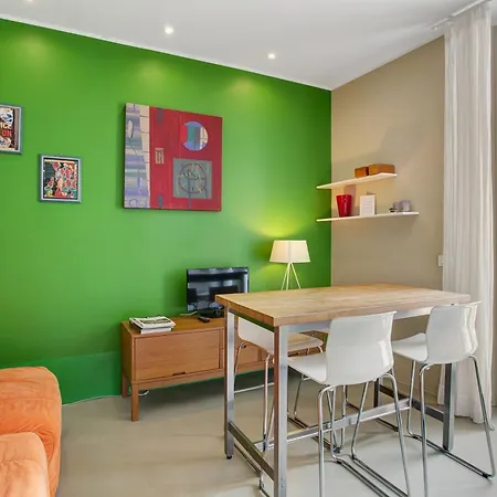 Apartamento Delightful A Few Steps From Port Como